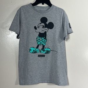 Disney Micky grey graphic Tee-shirt men size small